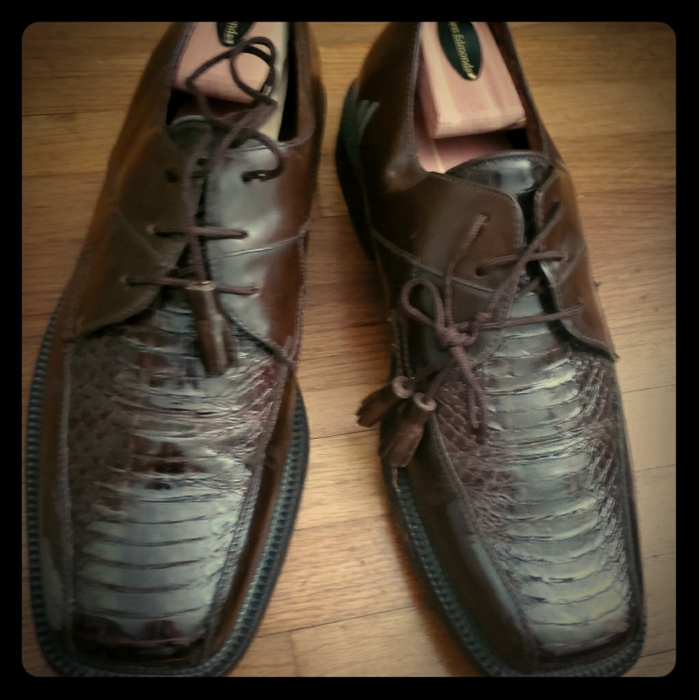 Dress shoes
